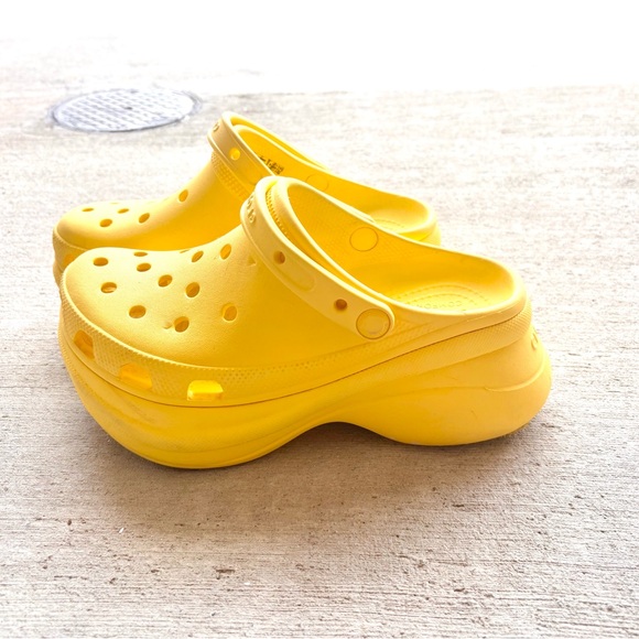 CROCS Yellow Platform W8 - Picture 1 of 2